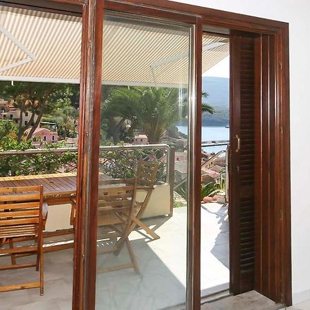 Appartamenti Residence Il Porto 13 E 16 ปอร์โตอัซซูร์โร ภายนอก รูปภาพ