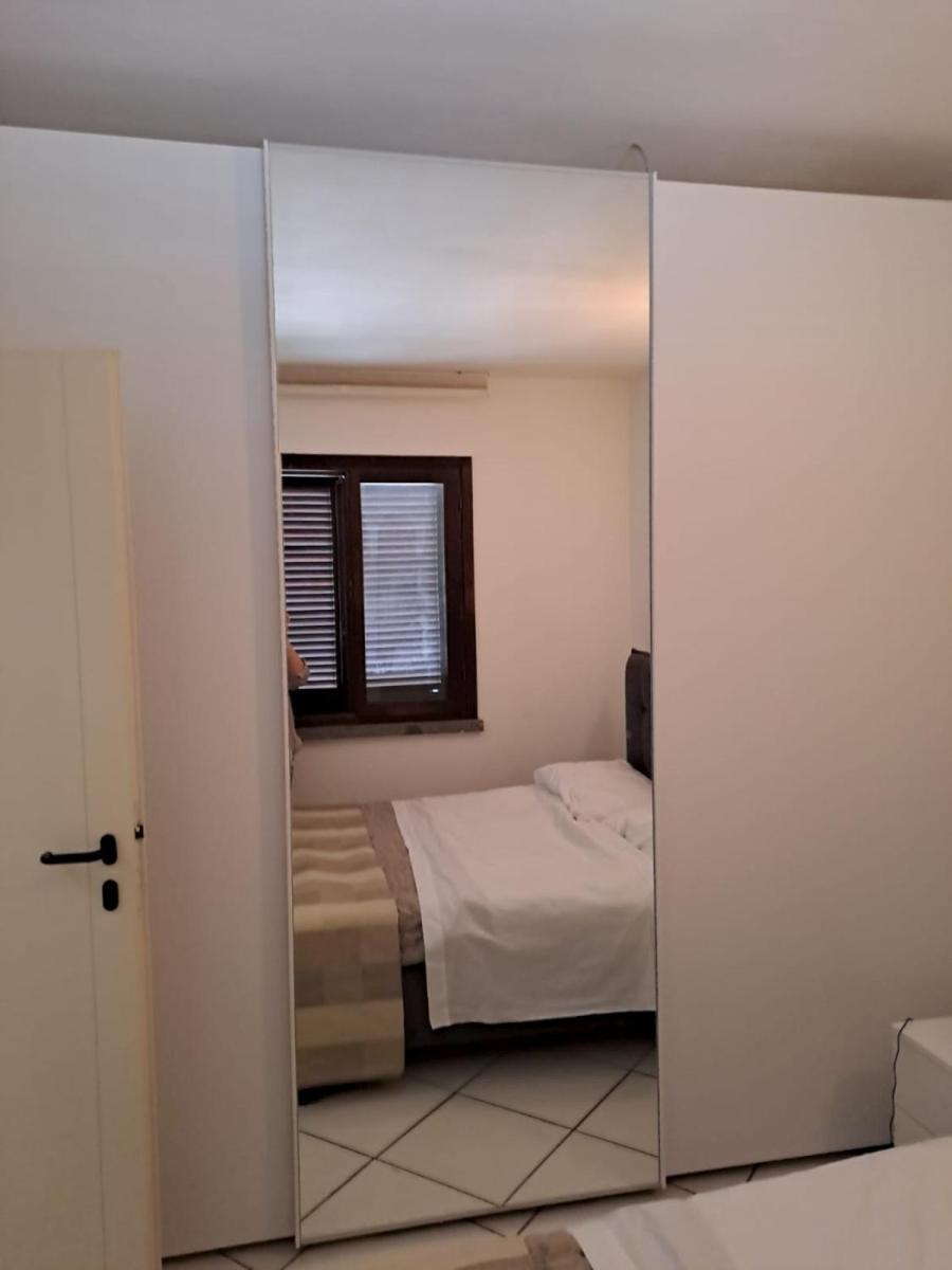 Appartamenti Residence Il Porto 13 E 16 ปอร์โตอัซซูร์โร ภายนอก รูปภาพ